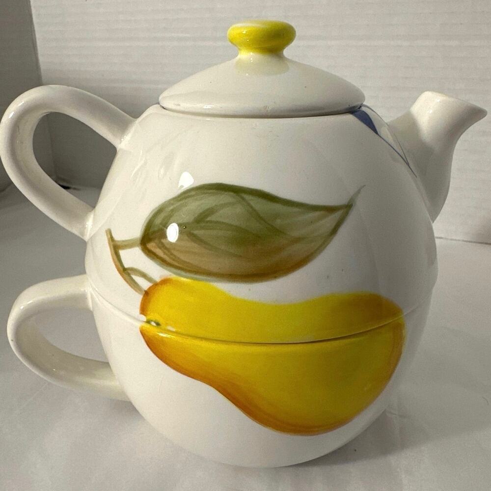 Cardinal inc. Tea for one stackable Tea pot. Hand painted.